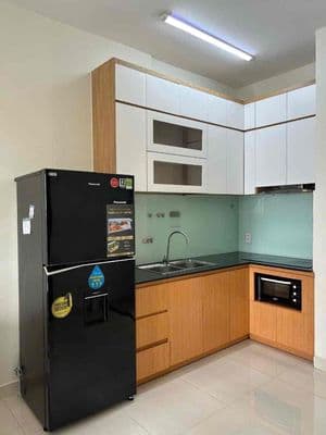 cho thuê căn 8tr/2pn2wc nhà có nội thất cc Green Town