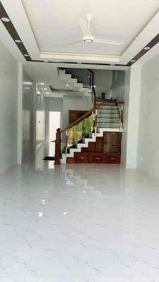 Cho thuê nhà MẶT TIỀN ĐƯỜNG Trần Thị Ngôi (Cao Lỗ), QUẬN