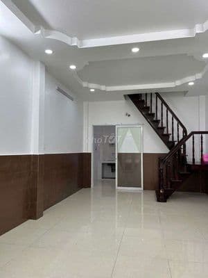 4 x 14m hẻm 4m lạc long quân
