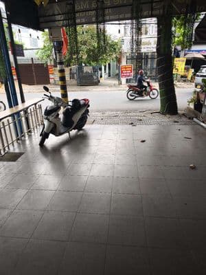Cho thuê góc 2 mặt tiền Q12 giá 2tr5