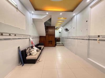 Nhà hẻm 1806 xe hơi 4 x 18m ở liền