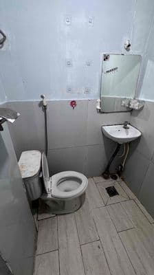 nhà nguyên 1 trệt 1 lầu căn 3 phòng ngủ - 3 toilet - 3 máy lạnh