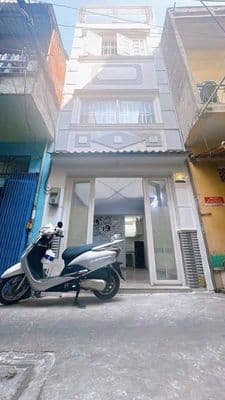 Nhà Nguyên Căn Đường Đoàn Văn Bơ - 2PN 3WC - 3.2x7m