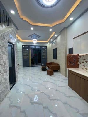 Bán nhà hẻm đối diện Bến xe Miền Tây 4,6*9,5; 1 lầu đúc giá chỉ 3,xx