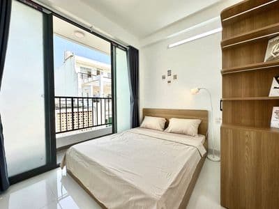 CĂN ĐẸP GIÁ TỐT 1PN balcon 45m² full NT, mg riêng gần ĐH Hutech, UEF