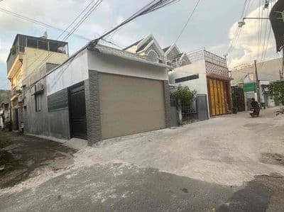 Nhà Mới Thổ Cư Ngay Trường Trấn Biên Chìa Khoá Trao Tay