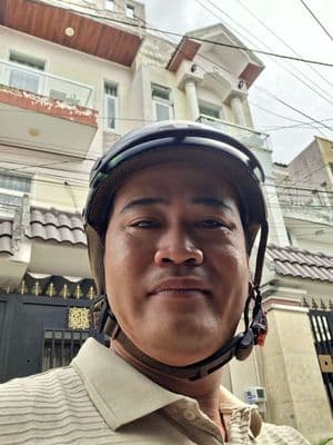Chủ nhiệt bán - chỉ 5,3t tl - nhà 3 tầng - hẻm 6m- sát lê trọng tấn