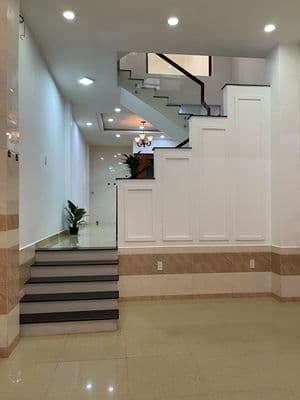 Nhà nguyên căn - full nội thất đối diện vạn phúc city - 5pn 4wc - hxt