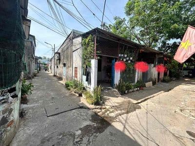 Lô góc phạm như xương – 2 nhà cấp 4 đang cho thuê – có sẵn dòng tiền