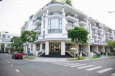 góc 2 mặt tiền nguyên sàn full nội thất Vạn Phúc City