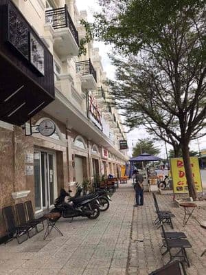 cho thuê nhà nguyên căn mặt tiền đường gần chợ