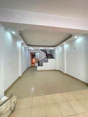 Cho thuê nhà đường láng, đđ,40m2, 3t. nt cơ bản. ở gia đình, kd online