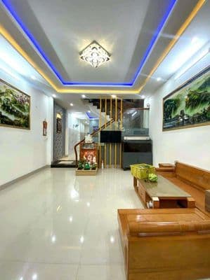 Nhà mới đẹp 3 tầng 2pn full nội thất mặt tiền bàu cầu