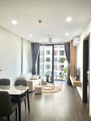 Cho thuê căn hộ chung cư fpt 2 đầy đủ nội thất -2pn sẵn vào ở