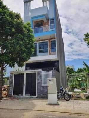 Nhà 1T2L 5x21 4pn 4wc mặt tiền kdc An Thiên Lý, Phước Long B q9
