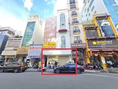 MB 8x18m ngay cổng chợ Bến Thành 19-21 Thủ Khoa Huân, Q1. Gía: 175tr