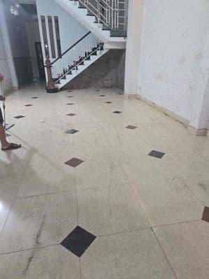 Nhà MT đường nội bộ khu Tên Lửa 5x20,3.5 tấm,5 phòng