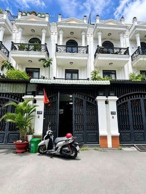 bán nhà gần trường cao đẳng Điện lực q12