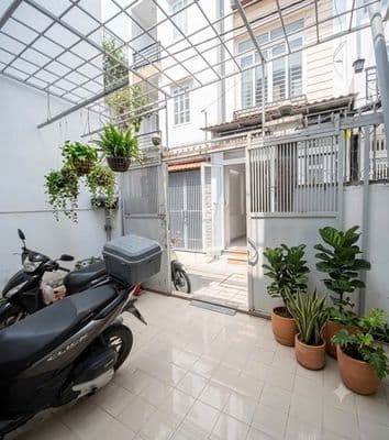 Bán nhà hẻm 516 đường điện biên phủ q3 ( 5x13m nỡ hậu 8.4m) 2 tầng
