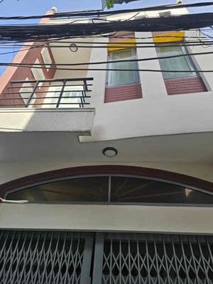 cho thuê nhà nguyên căn nhà 2 từng cộng sân thượng