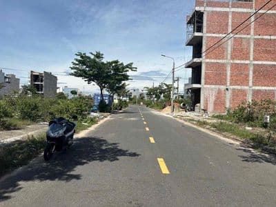bán lô đông Nam đường ngọc tịnh thông đẹp , lên số 102 đường Xuân Hông