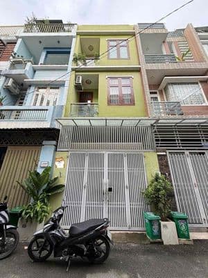 Nhà đẹp full nội thất - quốc lộ 13 - hbp - 2lầu 4pn đường oto