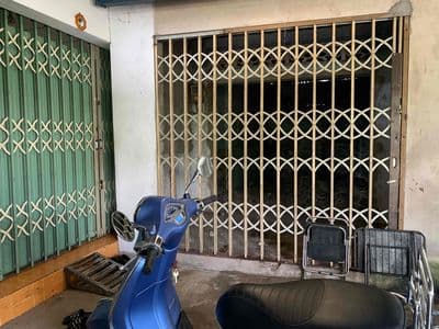 Nhà cấp 4 vào hẻm ô tô 200m.