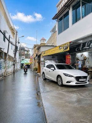 Xe hơi ngủ trong nhà - chỉ nhỉnh 69tr/m2s - sổ A4 - 5 tầng - 4PN 5WC