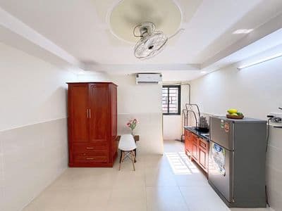 Căn hộ full nội thất ngay gần công viên lê thị riêng