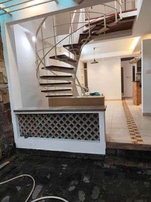 Cho thuê nhà khu K300 có diện tích khủng 5,4 × 21m , p 14, Tân Bình