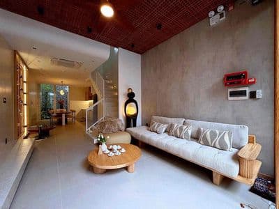 Cho Thuê nhà đẹp 3 Tầng 4pn Đường Phạm Cự Lượng gần Cầu Rồng