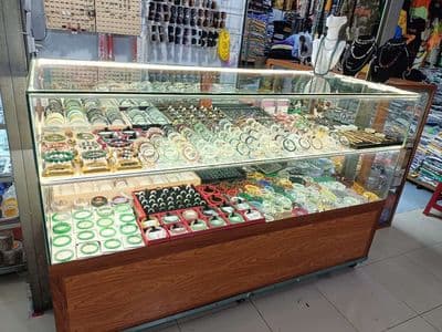 ki-ốt mặt tiền chợ