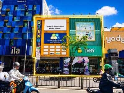 Cho thuê nhà 174 Hòa Bình - MT 15m, DT~700m2 - ngay ngã 4 Lũy Bán Bích