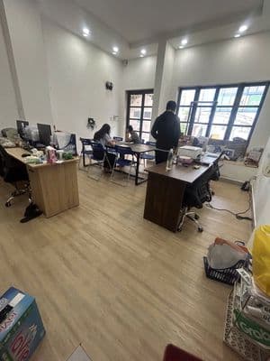Tôi bán gấp hạ gia ngộp mặt tiền Phạm Hùng,Q8,5.5x17m,thuê 40tr,16ty
