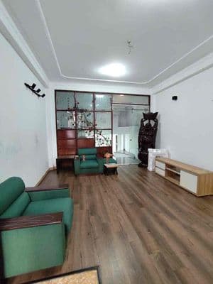 Cho thuê nhà trệt 3 lầu sân thượng có gara ô tô - 5pn