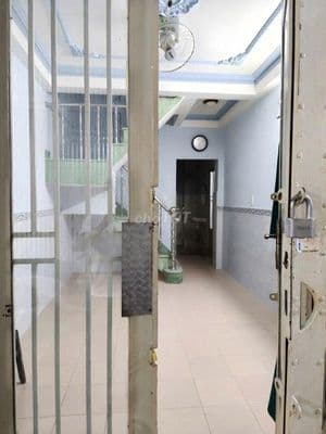 Cho Thuê Nhà 3pn góc hẻm ba gác, 1/ Ngô Gia Tự, P.2, Quận 10.