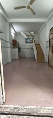 Nhà cho thuê nguyên căn 3 tầng giá chỉ 8 tr