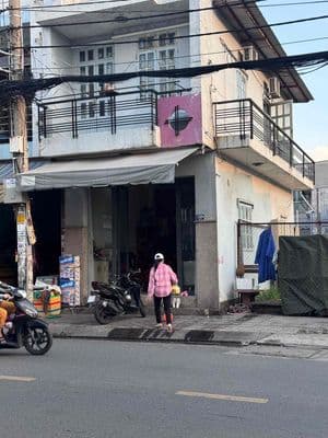 cần bán nhà ngay mặt tiền đường Lê Đình Cẩn