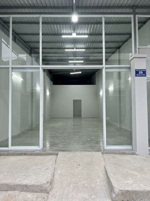 Cho thuê Nhà Kho Xưởng 220m2 Hòa Bình - Lũy Bán Bích, Đường công