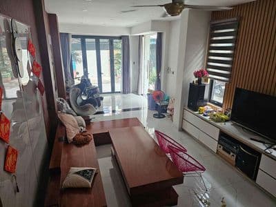 Nợ ngân hàng cần bán gấp nhà 2mt góc đẹp sát chợ liên khu 5-6