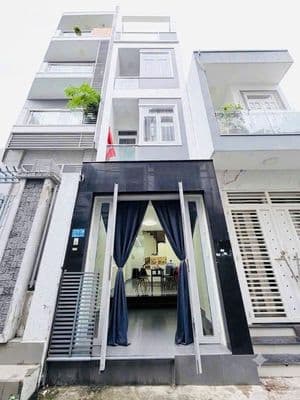 Nhà mới 4 tầng gần mặt tiền Dương Bá Trạc,4 Pn, 5 WC
