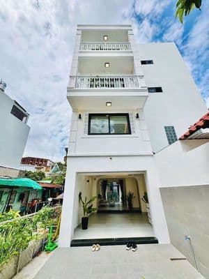 Cho thuê nhà hxh 6pn 4wc thống nhất p11 gò vấp