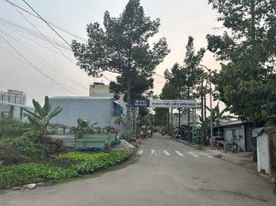 Đất 100m - cạnh đường Bưng Ông Thoàn - bán 6.7 tỷ