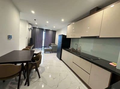 Cho thuê căn hộ 3 phòng ngủ full nội thất view sông