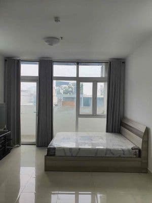 nhà đầy đủ nội thất. Giá thuê có thể thương lượng