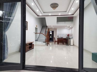 Nhà mt đoàn khuê – 3 tầng – 5pn – full nội thất