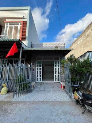 Nhà trệt mới 4,5x21m 02phòng 3wc 2máy lạnh KDC Long Thịnh BV Hoàn M ỹ