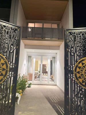 Nhà mới đẹp kiệt ôtô nguyễn chánh, gần biển, gần mikazuki