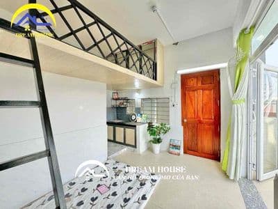 Phòng Bancol Gác Cao Ngay Gò Xoài Giá Rẻ Có Thang Máy
