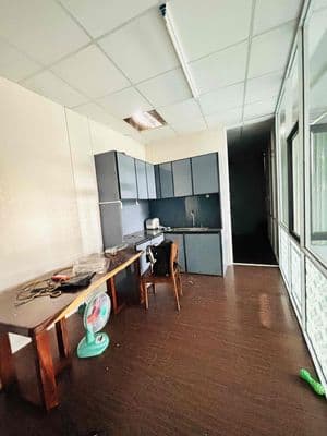Thuê mặt bằng mới xây - mặt tiền lý thái tổ
